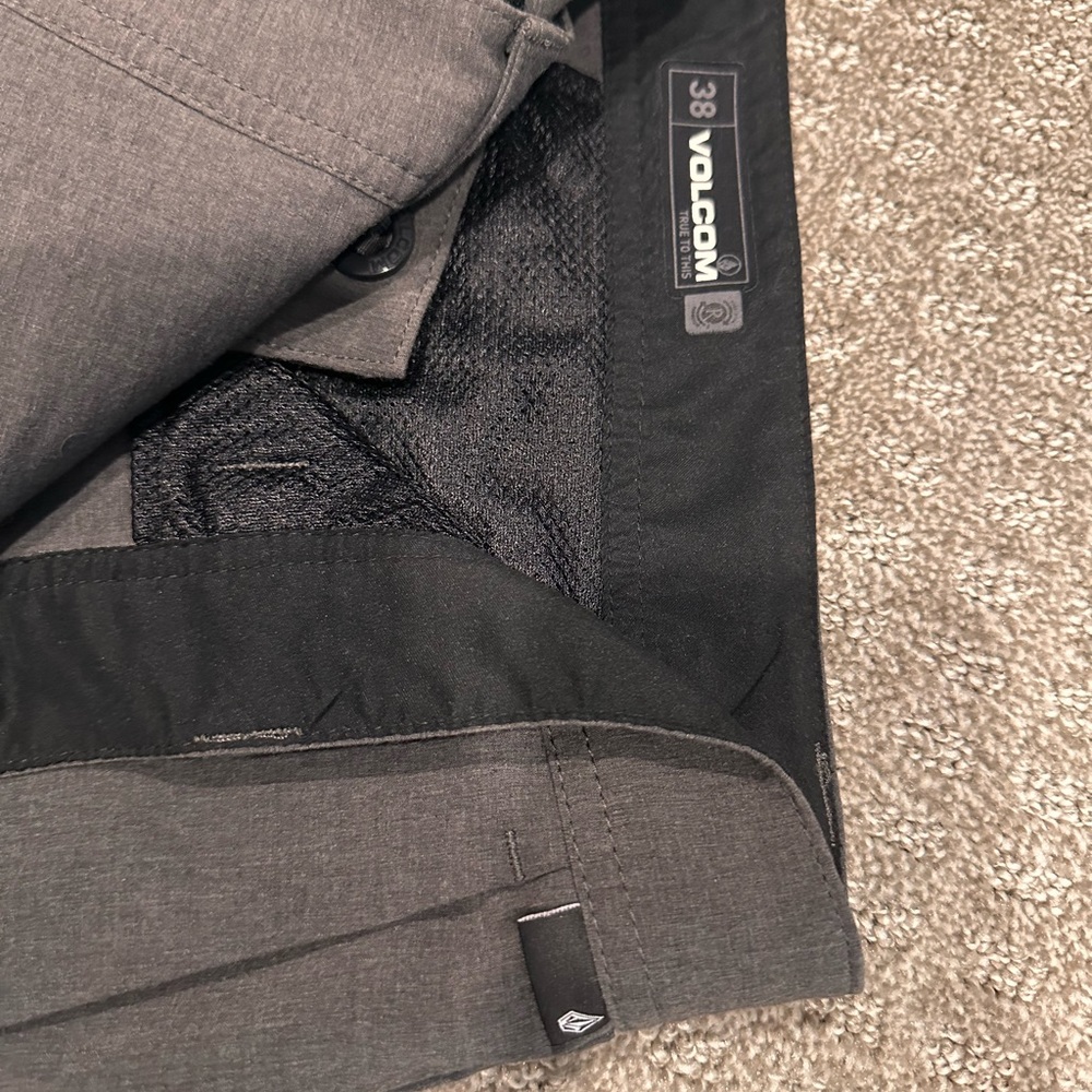 Volcom shorts